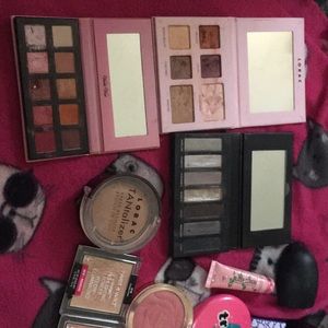 Makeup bundle